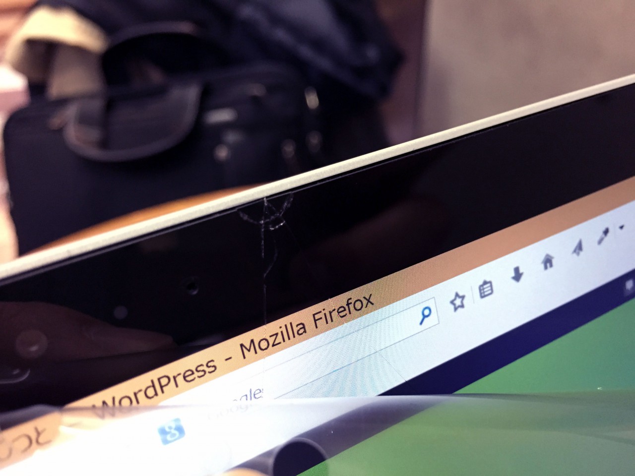 Surface Pro 3 の液晶が割れた 修理にいくらかかる ゆめとちぼーとげんじつと