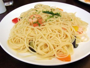 海老といろいろ野菜のペペロンチーノ